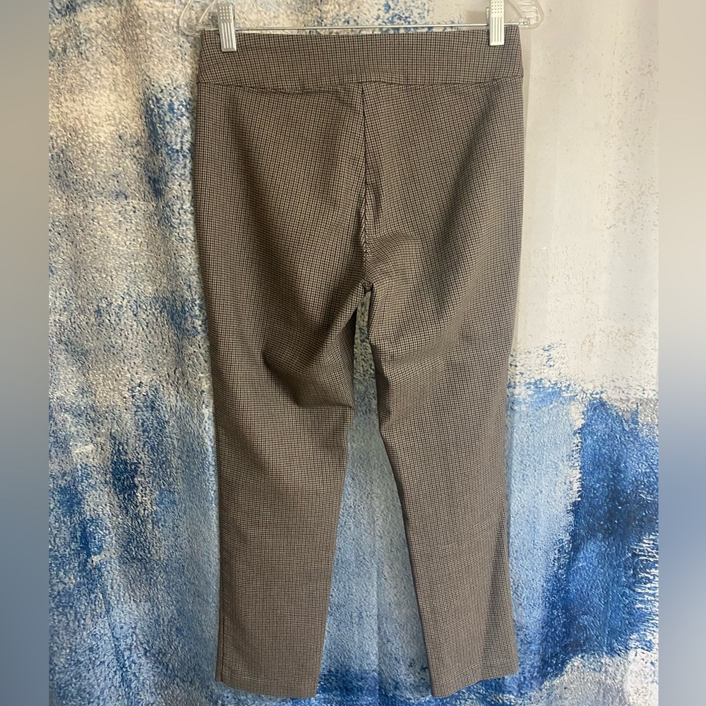 Checkered Capri Pants